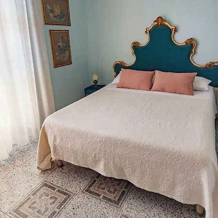 Bed & Breakfast 55 *